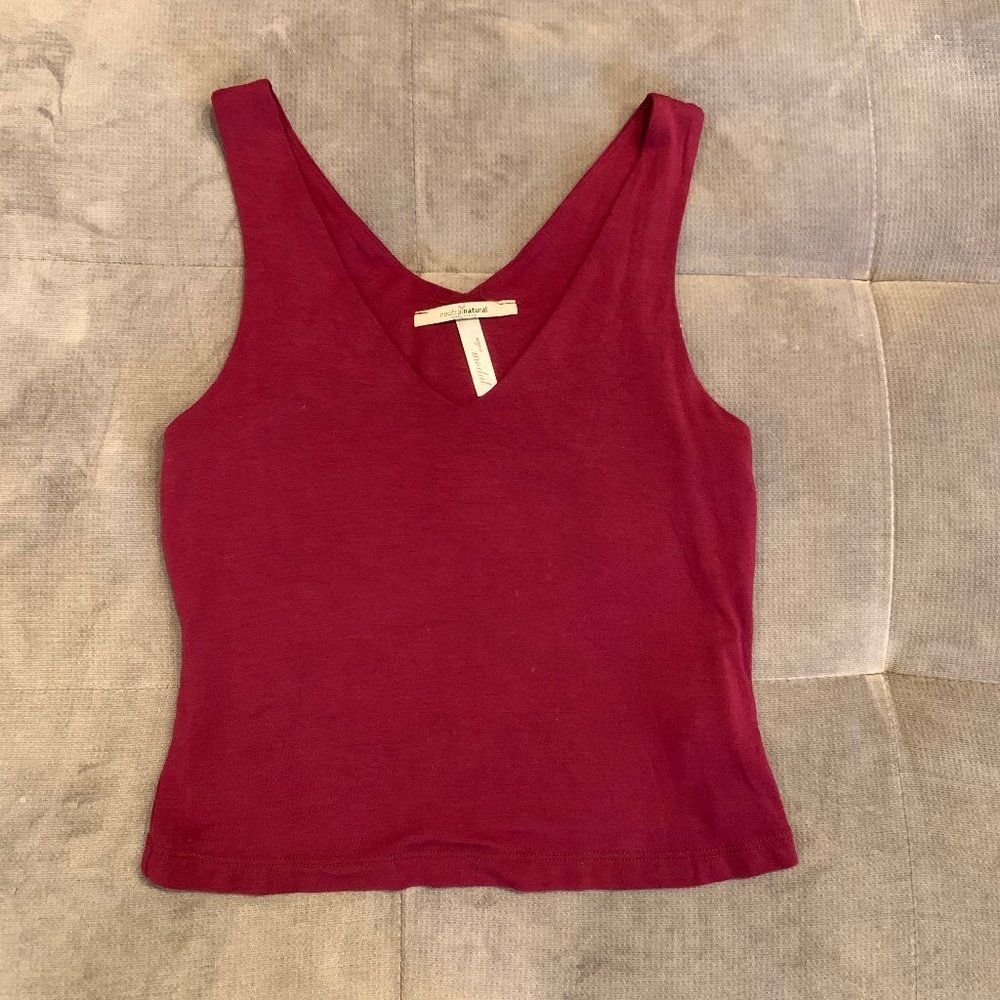 Garnet V-neck cropped tank
